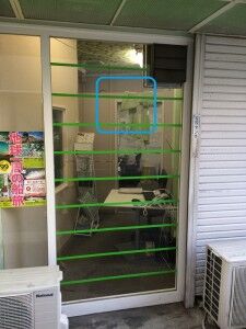 ガラスヒビ割れ