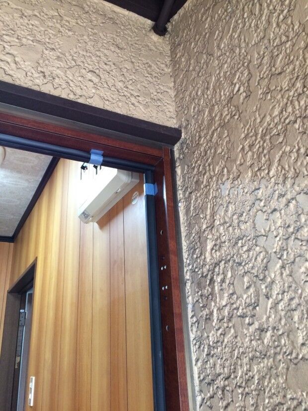 既存枠に合わせたリシェント枠を取付ける