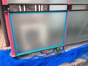 コーキング　ベランダ　ガラス