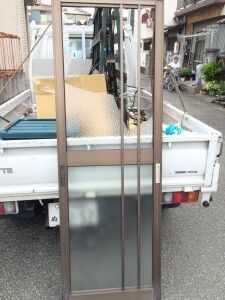 玄関　引き戸　交換前