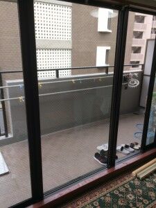 交換後の網入りガラス