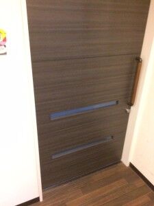 室内ドアのガラス　割れ替え後