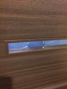 室内ドア　すりガラス