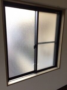 網入り型板ガラス