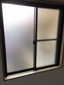 網入り型板ガラス