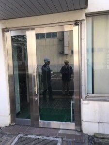 線入りガラス　交換後