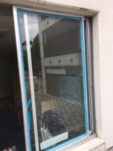 窓ガラス　修理後
