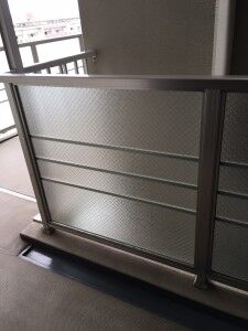 交換後の柵ガラス