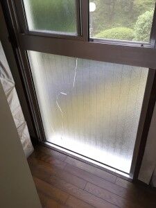 FIX窓線入りガラス02